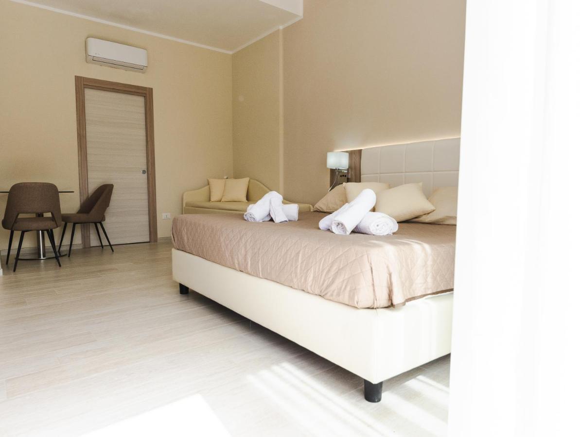 Luxury House Hotell Villapiana Exteriör bild