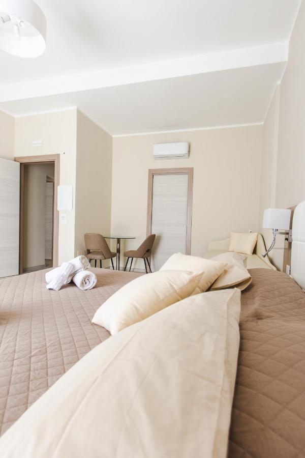 Luxury House Hotell Villapiana Exteriör bild