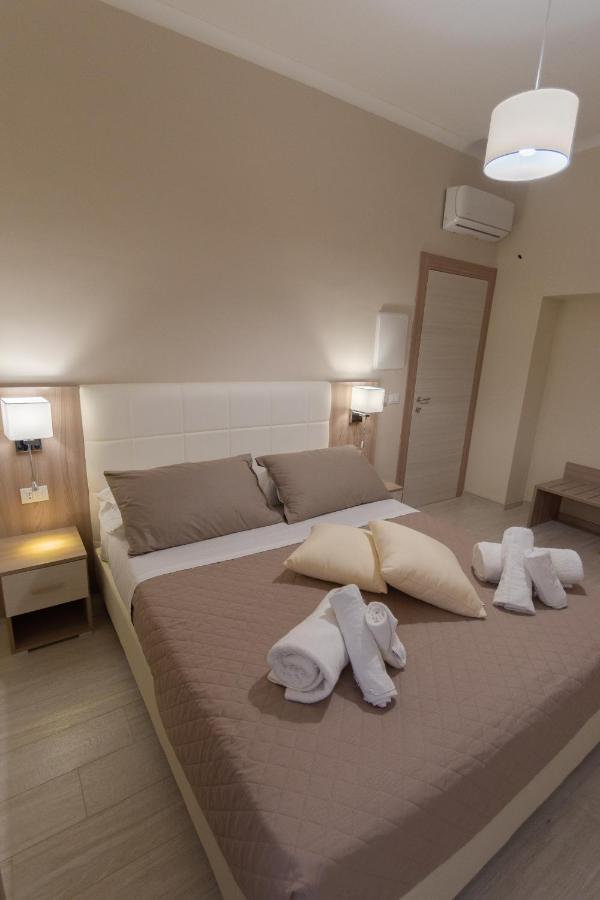 Luxury House Hotell Villapiana Exteriör bild